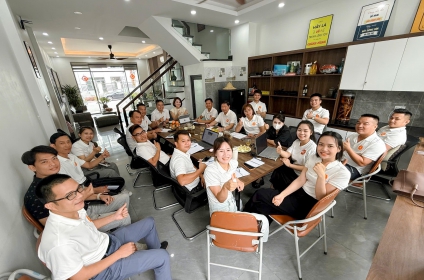 HỌP NỘI BỘ NGÀY 26/05/2025 CÙNG TOÀN THỂ NHÂN VIÊN CÔNG TY CỔ PHẦN BẤT ĐỘNG SẢN HỒNG NHUNG