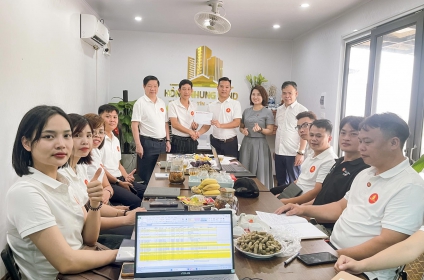 HỌP NỘI BỘ NGÀY 16/6/2025 CÙNG TOÀN THỂ NHÂN VIÊN CÔNG TY CỔ PHẦN BẤT ĐỘNG SẢN HỒNG NHUNG