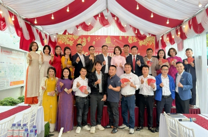 HỒNG NHUNG LAND CHÚC MỪNG NĂM MỚI - KHAI XUÂN RỘN RÀNG