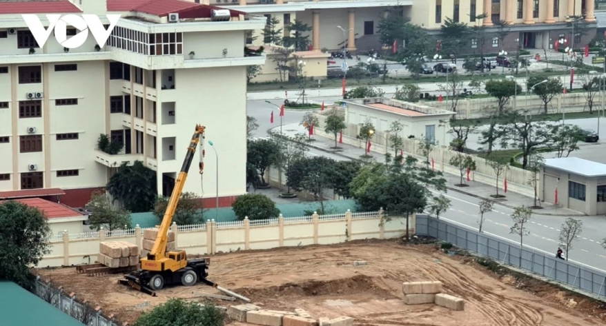 Giá vật liệu xây dựng tăng cao ngất, người dân, doanh nghiệp lo 'méo mặt'