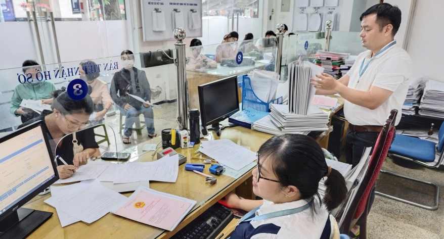Chính thức từ hôm nay 9/6, người dân Hà Nội không phải xếp hàng xin giấy phép xây dựng, 12 thủ tục xây dựng sẽ nhận hồ sơ trực tuyến