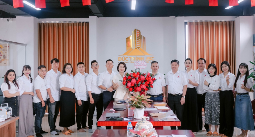 HỒNG NHUNG LAND CHÚC MỪNG NGÀY DOANH NHÂN VIỆT NAM 13/10